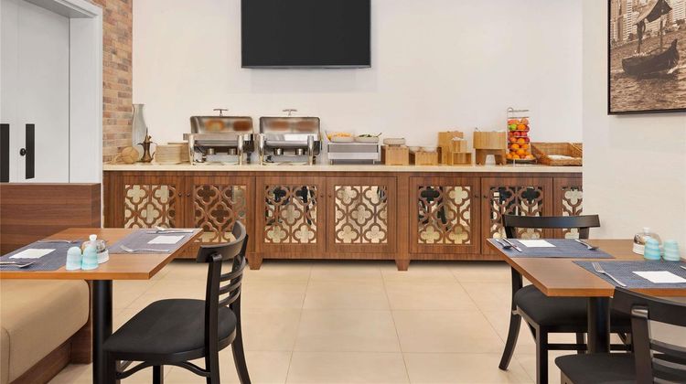 Ibis Styles Dubai Gold District Restaurant