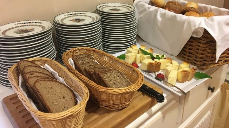 <b>AKZENT Hotel Landgasthof Murrer Restaurant</b>. Images powered by <a href="https://iceportal.shijigroup.com/" title="IcePortal" target="_blank">IcePortal</a>.