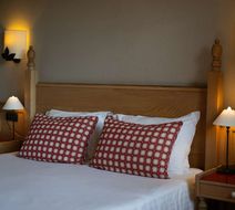 Arnold Hotel Room