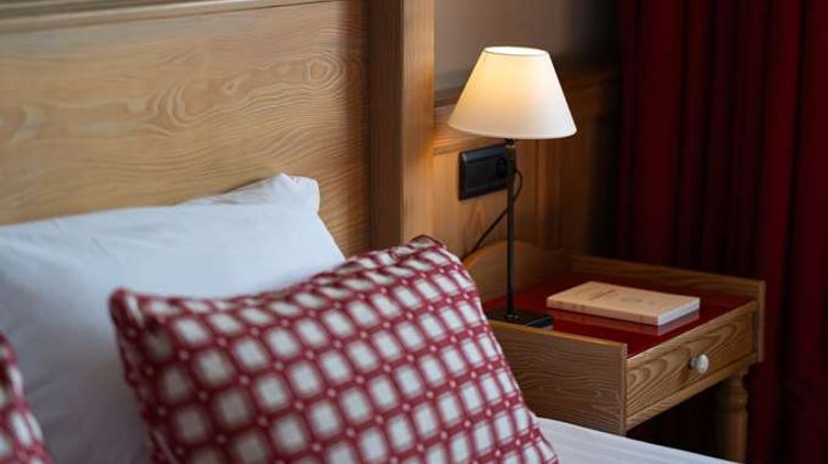 Arnold Hotel Room