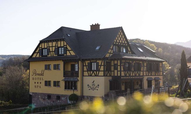 Arnold Hotel Exterior