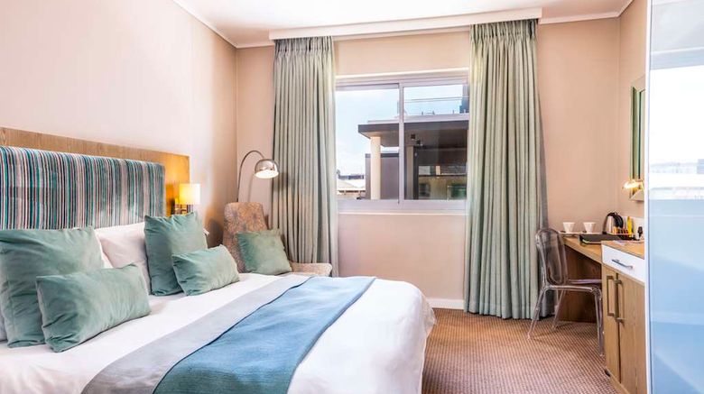 <b>Harbour Bridge Suites 001 Room</b>. Images powered by <a href="https://iceportal.shijigroup.com/" title="IcePortal" target="_blank">IcePortal</a>.