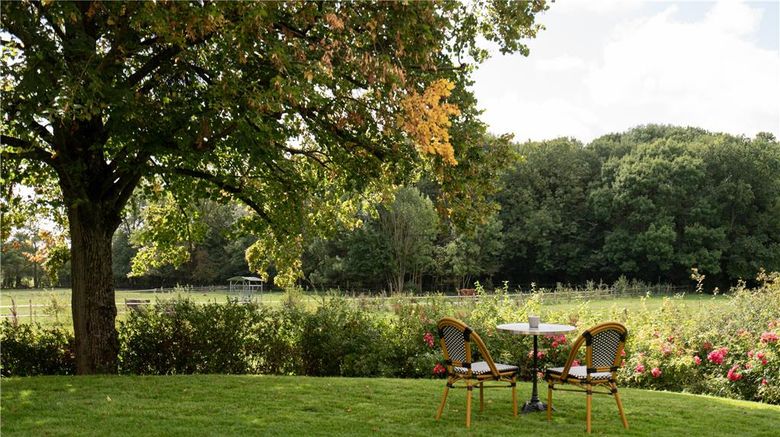 <b>Villa Edmond Maison Blanche Bievres Other</b>. Images powered by <a href="https://iceportal.shijigroup.com/" title="IcePortal" target="_blank">IcePortal</a>.