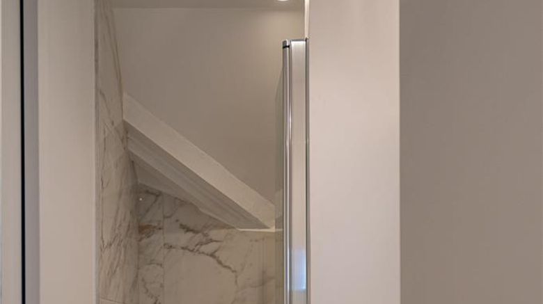 <b>Villa Edmond Maison Blanche Bievres Room</b>. Images powered by <a href="https://iceportal.shijigroup.com/" title="IcePortal" target="_blank">IcePortal</a>.