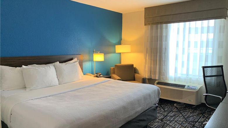 <b>SureStay by Best Western Cambridge Room</b>. Images powered by <a href="https://iceportal.shijigroup.com/" title="IcePortal" target="_blank">IcePortal</a>.