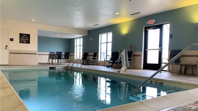 <b>SureStay by Best Western Cambridge Pool</b>. Images powered by <a href="https://iceportal.shijigroup.com/" title="IcePortal" target="_blank">IcePortal</a>.