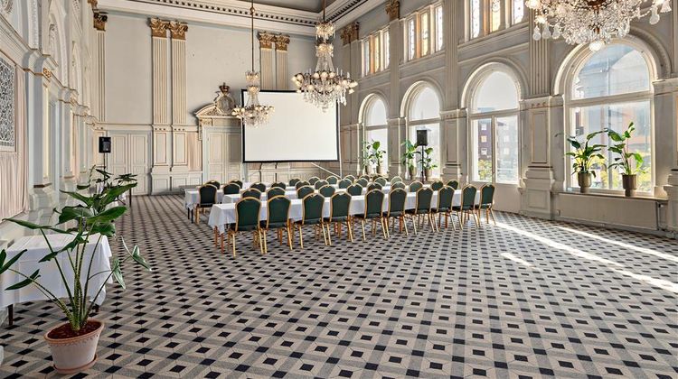First Hotel Statt Meeting