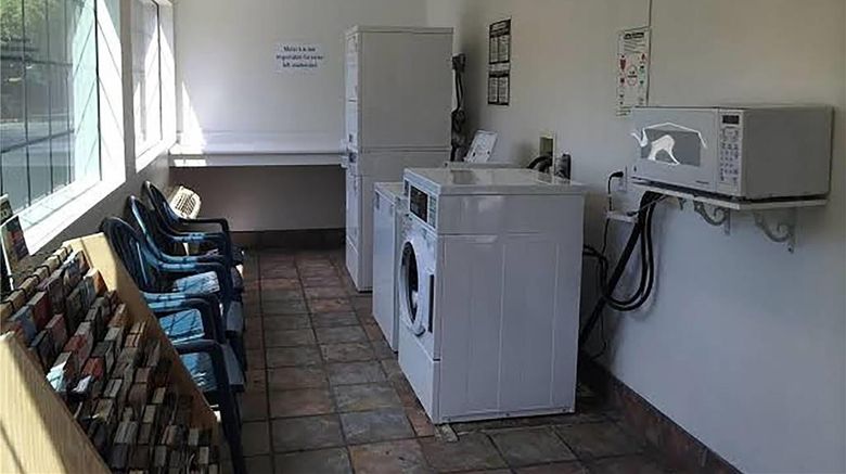 <b>Super 8 by Wyndham Petaluma Other</b>. Images powered by <a href="https://iceportal.shijigroup.com/" title="IcePortal" target="_blank">IcePortal</a>.