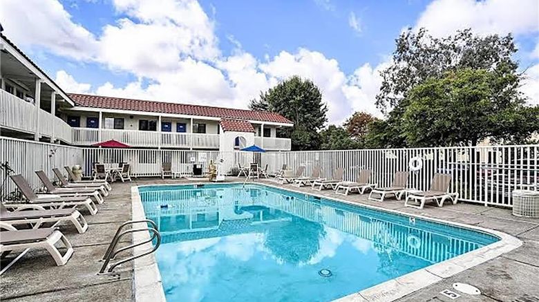 <b>Super 8 by Wyndham Petaluma Pool</b>. Images powered by <a href="https://iceportal.shijigroup.com/" title="IcePortal" target="_blank">IcePortal</a>.