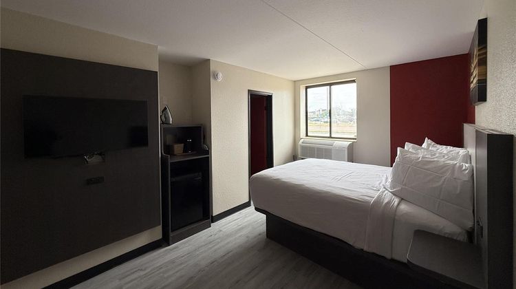 Best Western Plus Wichita West Airport Room