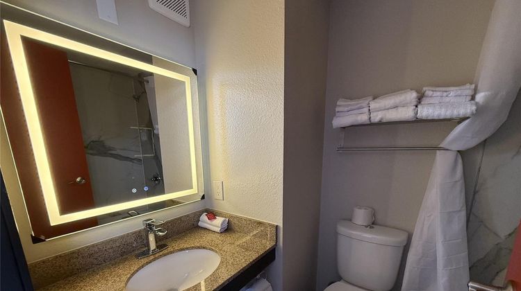 Best Western Plus Wichita West Airport Room