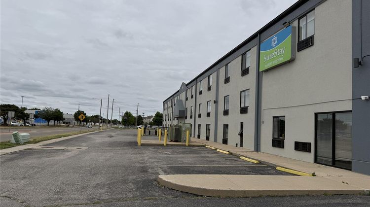 Best Western Plus Wichita West Airport Exterior