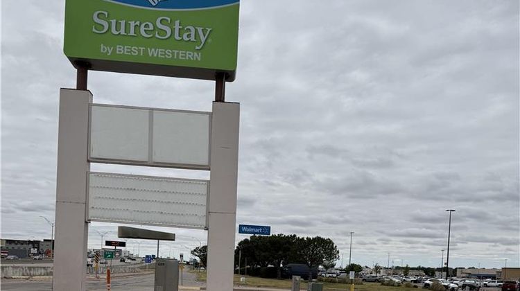 Best Western Plus Wichita West Airport Exterior