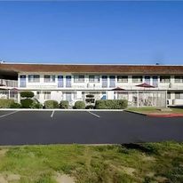 Super 8 by Wyndham Turlock