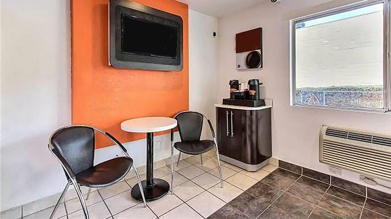 <b>Super 8 by Wyndham Santa Clara Lobby</b>. Images powered by <a href="https://iceportal.shijigroup.com/" title="IcePortal" target="_blank">IcePortal</a>.