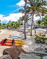 Hodges Bay Resort & Spa