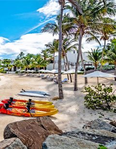 Hodges Bay Resort & Spa