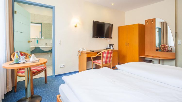 City Hotel Valois Room