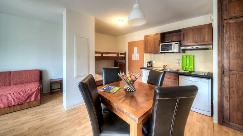 <b>Zenitude Hotel-Residence l'Acacia Suite</b>. Images powered by <a href="https://iceportal.shijigroup.com/" title="IcePortal" target="_blank">IcePortal</a>.