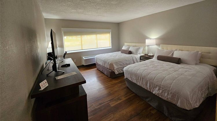 Clarion Pointe South Portland Room