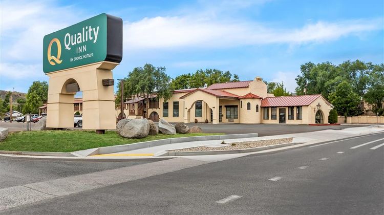 Quality Inn Exterior