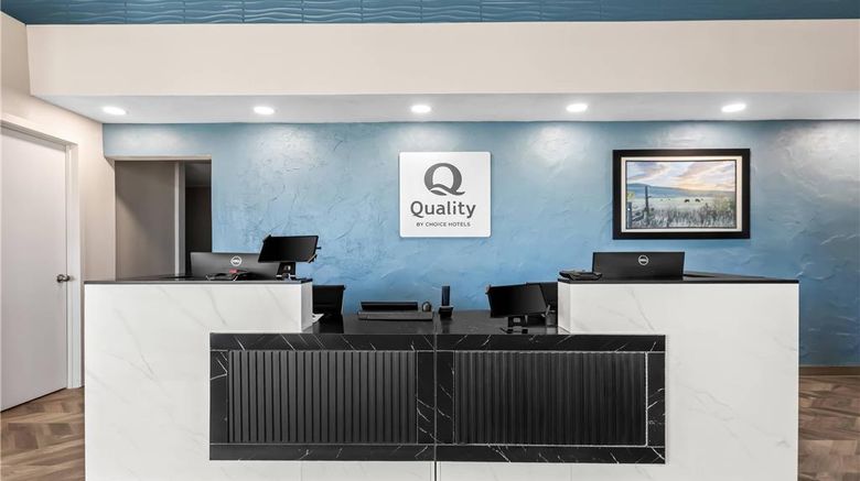 <b>Quality Inn Lobby</b>. Images powered by <a href="https://iceportal.shijigroup.com/" title="IcePortal" target="_blank">IcePortal</a>.