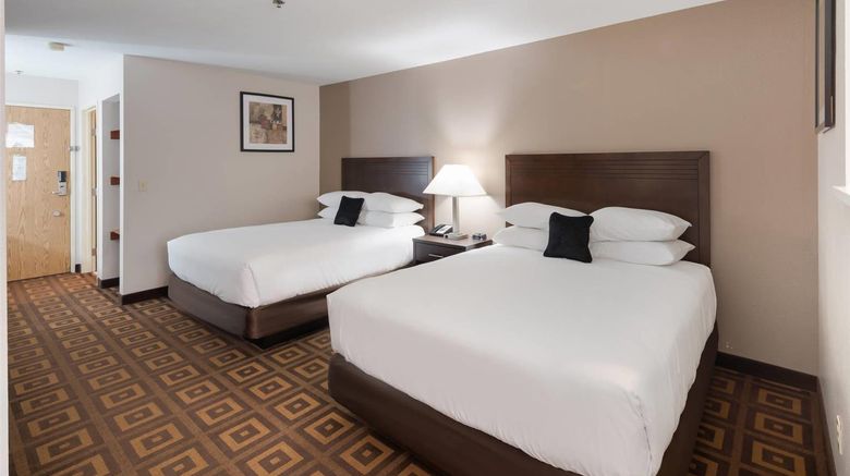 <b>Quality Inn & Suites Tri-Cities Room</b>. Images powered by <a href="https://iceportal.shijigroup.com/" title="IcePortal" target="_blank">IcePortal</a>.