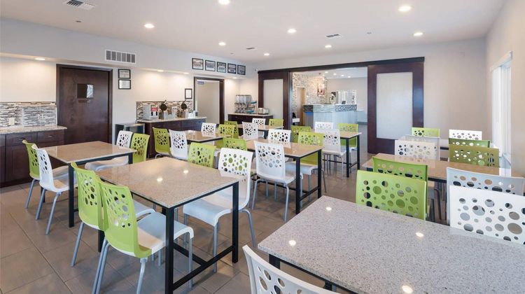 Quality Inn & Suites Tri-Cities Restaurant