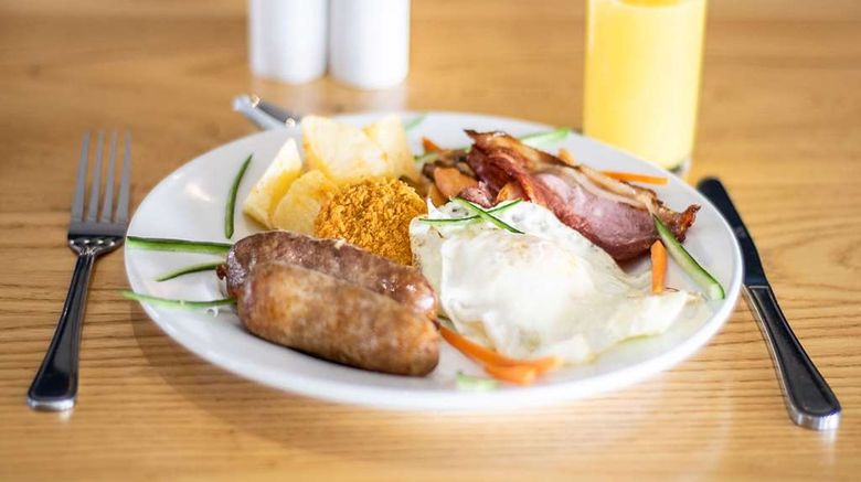 <b>Regal Inn Midrand Restaurant</b>. Images powered by <a href="https://iceportal.shijigroup.com/" title="IcePortal" target="_blank">IcePortal</a>.