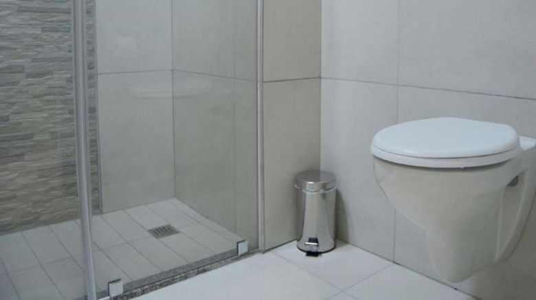 <b>Regal Inn Midrand Room</b>. Images powered by <a href="https://iceportal.shijigroup.com/" title="IcePortal" target="_blank">IcePortal</a>.