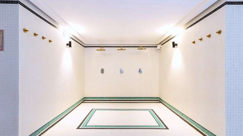 <b>Grand Tonic Hotel Biarritz Spa</b>. Images powered by <a href="https://iceportal.shijigroup.com/" title="IcePortal" target="_blank">IcePortal</a>.