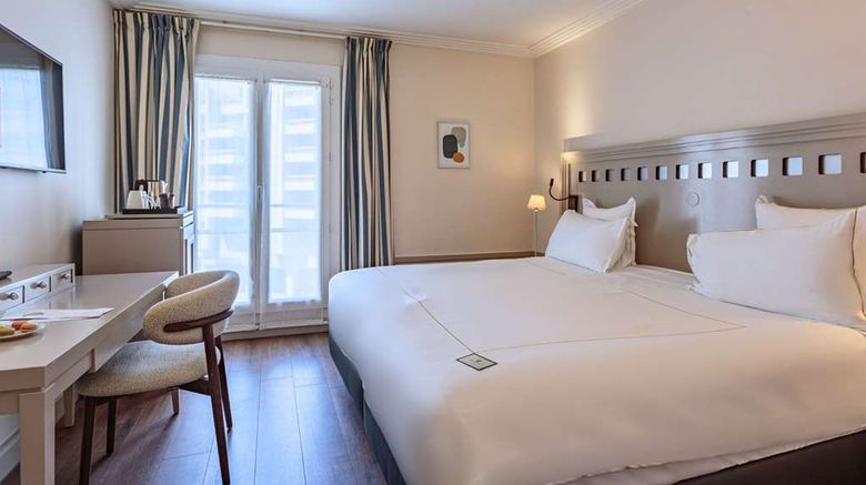 <b>Grand Tonic Hotel Biarritz Room</b>. Images powered by <a href="https://iceportal.shijigroup.com/" title="IcePortal" target="_blank">IcePortal</a>.
