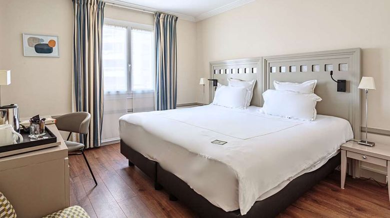 <b>Grand Tonic Hotel Biarritz Room</b>. Images powered by <a href="https://iceportal.shijigroup.com/" title="IcePortal" target="_blank">IcePortal</a>.