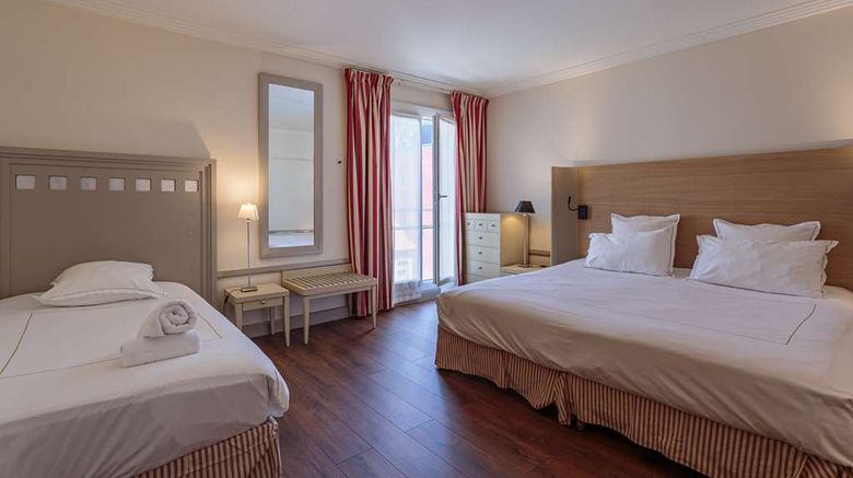 <b>Grand Tonic Hotel Biarritz Room</b>. Images powered by <a href="https://iceportal.shijigroup.com/" title="IcePortal" target="_blank">IcePortal</a>.