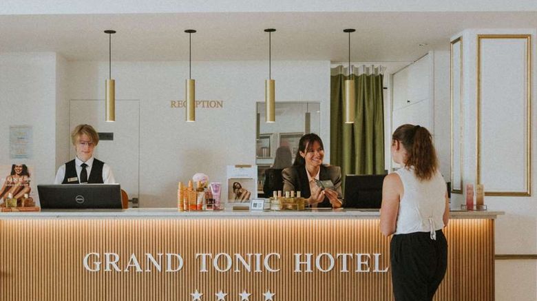<b>Grand Tonic Hotel Biarritz Lobby</b>. Images powered by <a href="https://iceportal.shijigroup.com/" title="IcePortal" target="_blank">IcePortal</a>.