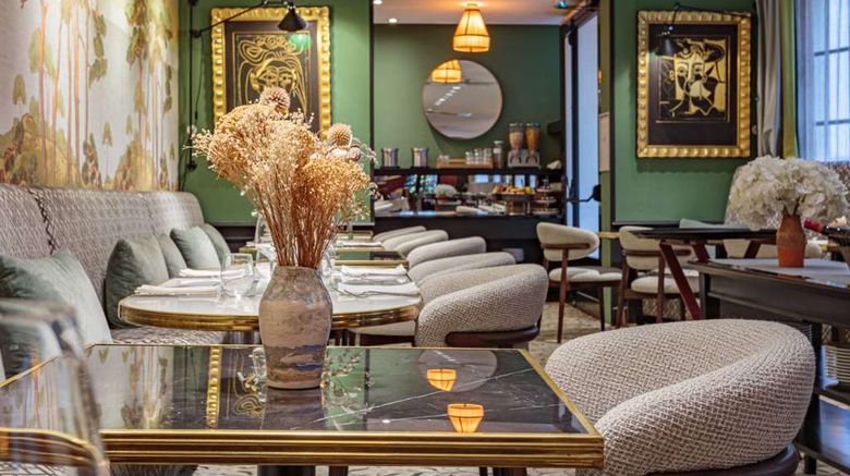 <b>Grand Tonic Hotel Biarritz Restaurant</b>. Images powered by <a href="https://iceportal.shijigroup.com/" title="IcePortal" target="_blank">IcePortal</a>.