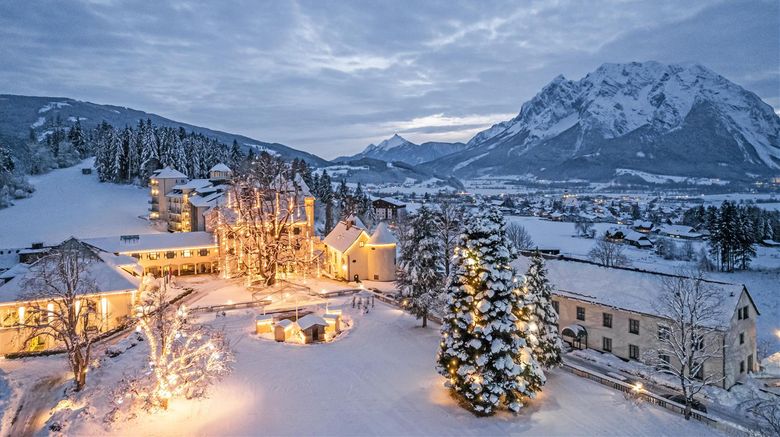 <b>Schloss Pichlarn Hotel Exterior</b>. Images powered by <a href="https://iceportal.shijigroup.com/" title="IcePortal" target="_blank">IcePortal</a>.