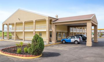 Red Lion Inn & Suites Junction City
