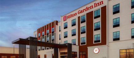 Hilton Garden Hutchinson Exterior