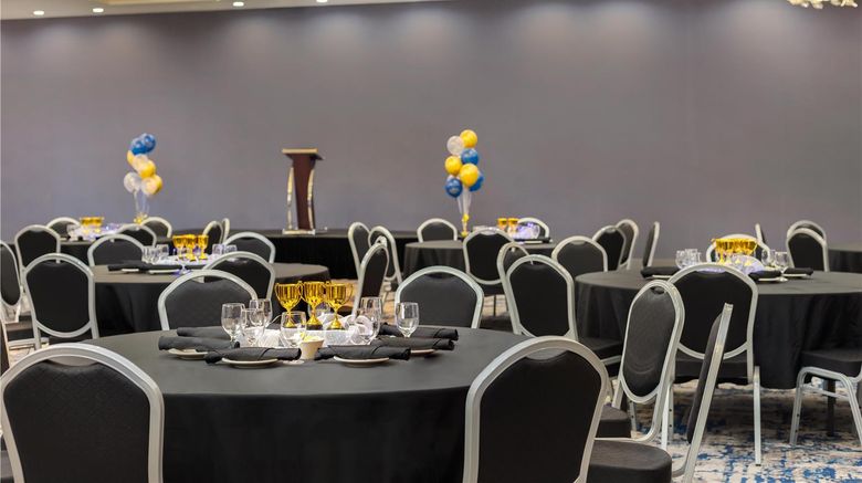 <b>Hilton Garden Hutchinson Meeting</b>. Images powered by <a href="https://iceportal.shijigroup.com/" title="IcePortal" target="_blank">IcePortal</a>.