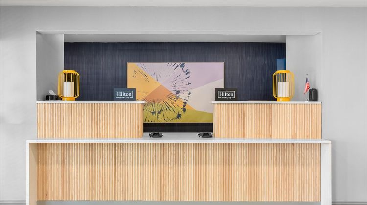Spark by Hilton Matteson Chicago I 57 Lobby