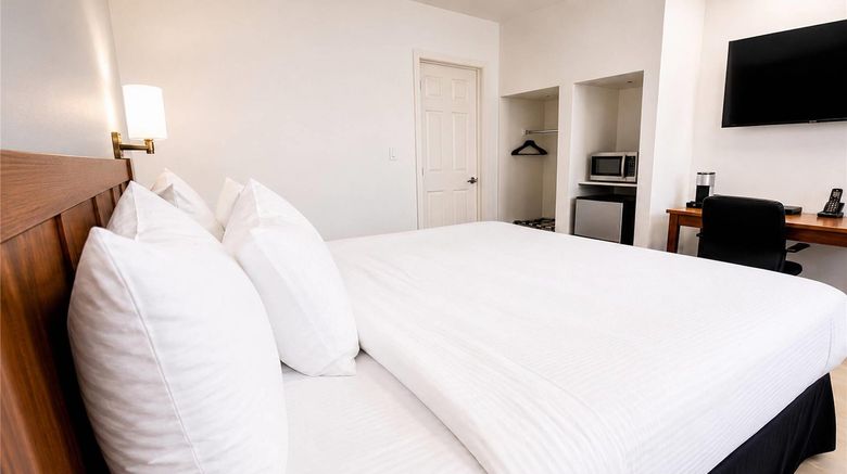 <b>Maritime Inn Port Hawkesbury Room</b>. Images powered by <a href="https://iceportal.shijigroup.com/" title="IcePortal" target="_blank">IcePortal</a>.
