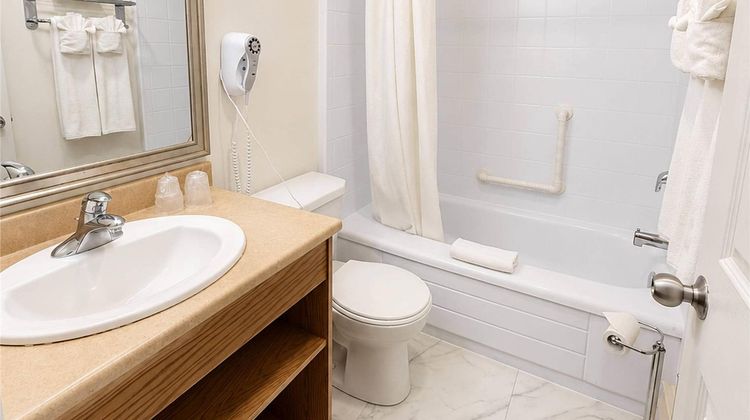 Maritime Inn Port Hawkesbury Room