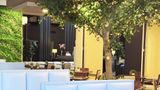 Ten Hotel and Residence Restaurant