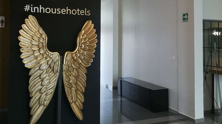 <b>Hotel Monterreal Lobby</b>. Images powered by <a href="https://iceportal.shijigroup.com/" title="IcePortal" target="_blank">IcePortal</a>.