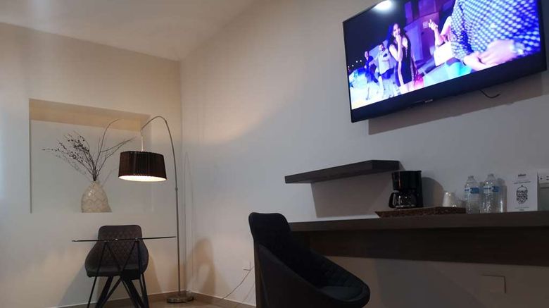 <b>Hotel Monterreal Suite</b>. Images powered by <a href="https://iceportal.shijigroup.com/" title="IcePortal" target="_blank">IcePortal</a>.