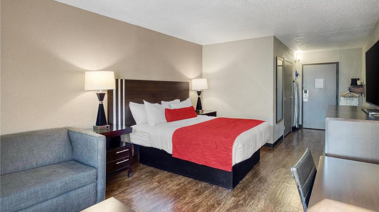 <b>SureStay by Best Western Greenville Room</b>. Images powered by <a href="https://iceportal.shijigroup.com/" title="IcePortal" target="_blank">IcePortal</a>.