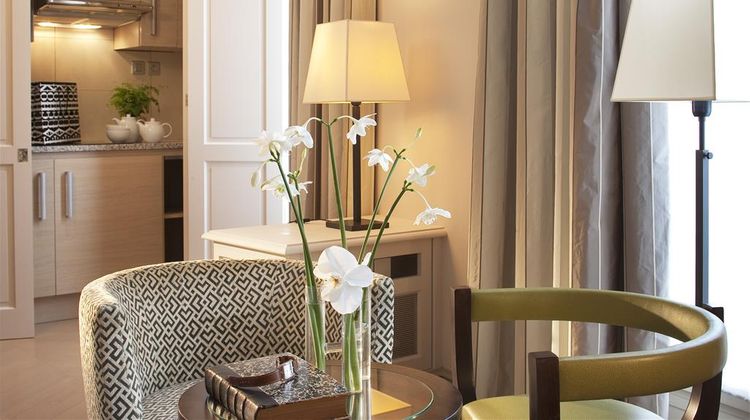 Hotel de l'Arcade Room