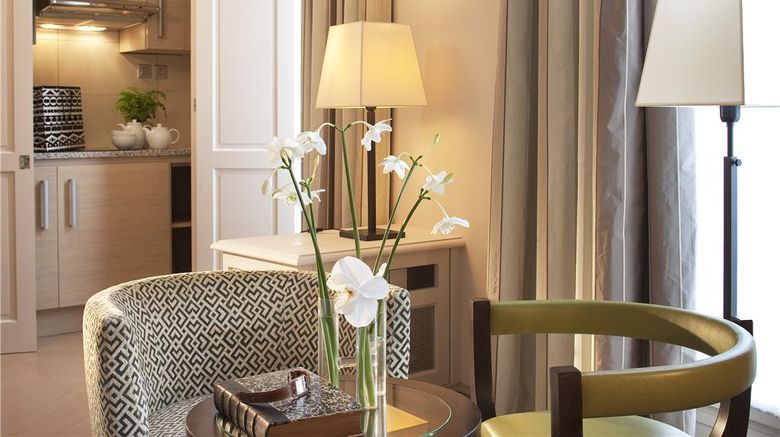 <b>Hotel de l'Arcade Room</b>. Images powered by <a href="https://iceportal.shijigroup.com/" title="IcePortal" target="_blank">IcePortal</a>.