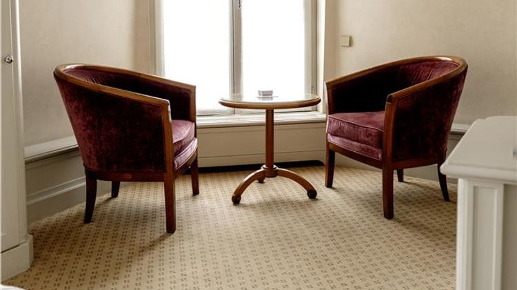 Hotel de l'Arcade Room